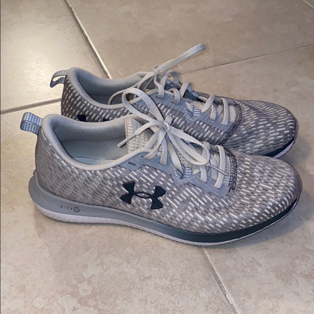 Under Armour Sneakers